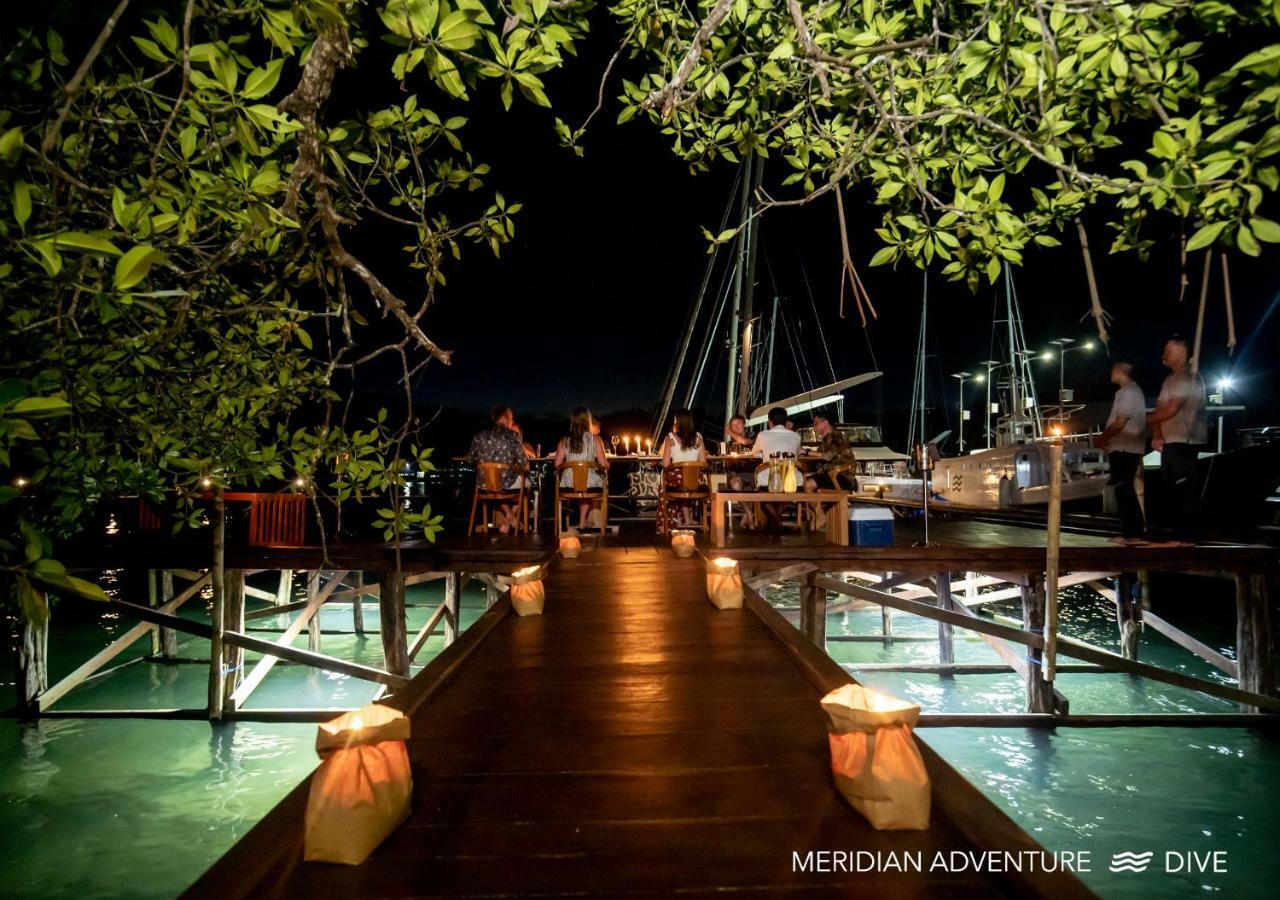 Meridian Adventure Marina Club & Resort Waisai Екстериор снимка
